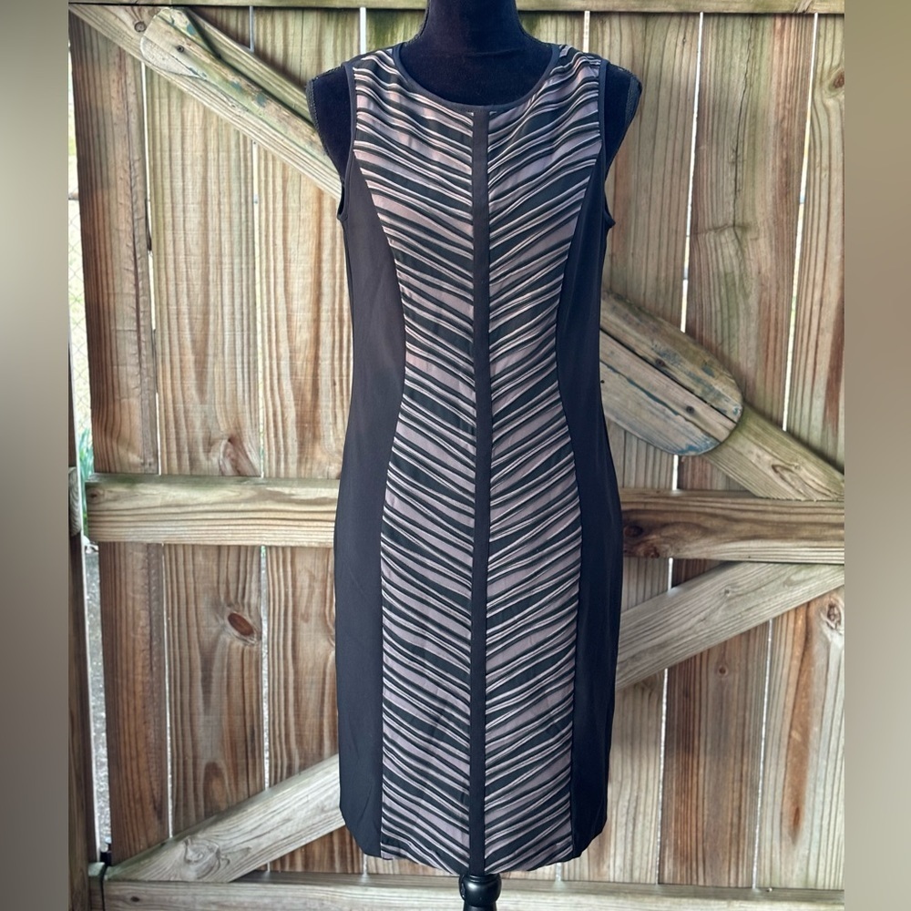 Joseph Ribkoff Black Sophisticated Sleeveless Fitted Sliming Sheath Dress Size 8